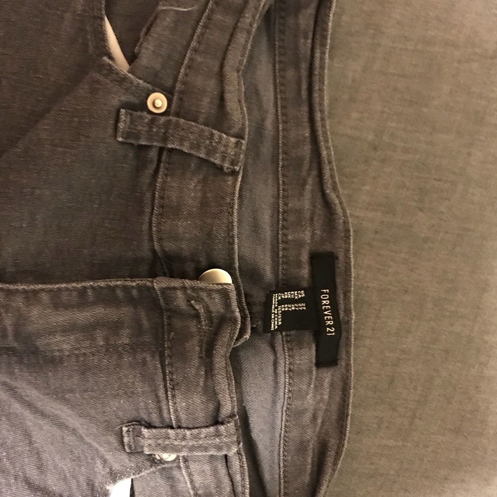 Jeans - Picture 2 of 3